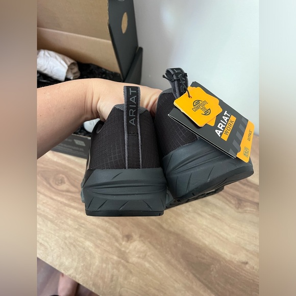 SOLD 💕 Ariat Men's Outpace Black Composite Toe Sneakers 10040283 - Picture 5 of 16